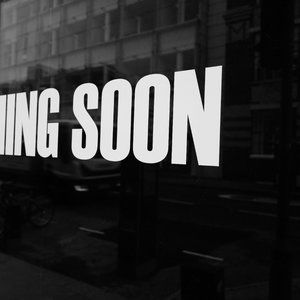 Eddie Bauer Size 4 Medium Wash Skinny Jeans